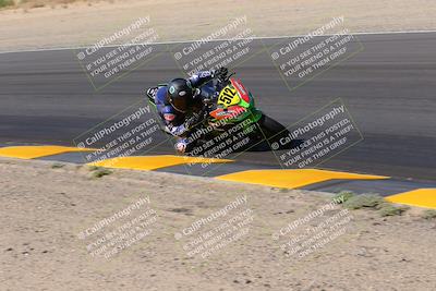 media/Oct-08-2022-SoCal Trackdays (Sat) [[1fc3beec89]]/Turn 7 Inside (145pm)/